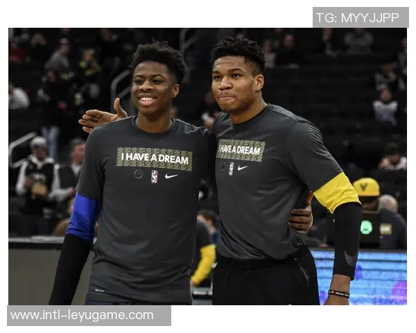 今日NBA交易动态字母哥续约雄鹿湖人引进肯纳德祖巴茨加盟步行者